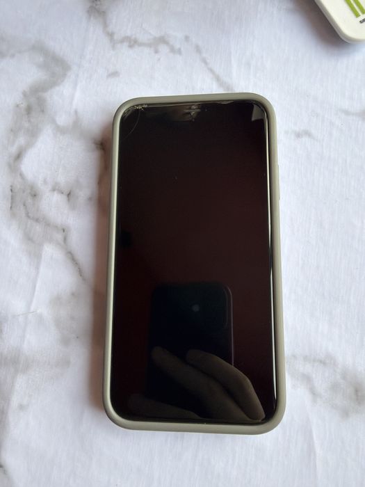 Продам iPhone 11 на 128 гб
