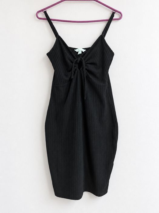 Черна рокля H&M