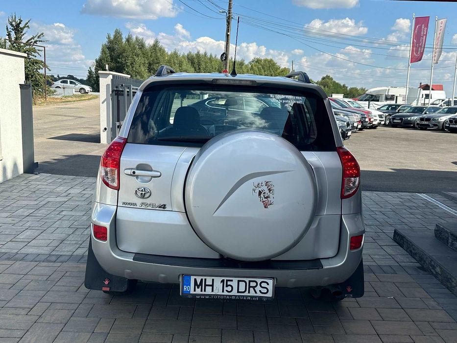 Toyota RAV-4 2,2 d4d 4x4 2007 accept variante !