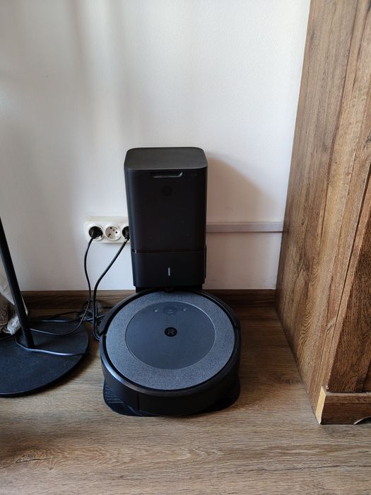 IROBOT ROOMBA 3- продавам