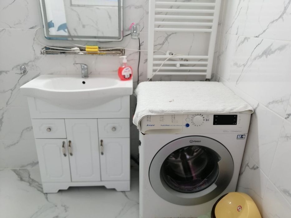 Casa de închiriat în Centru