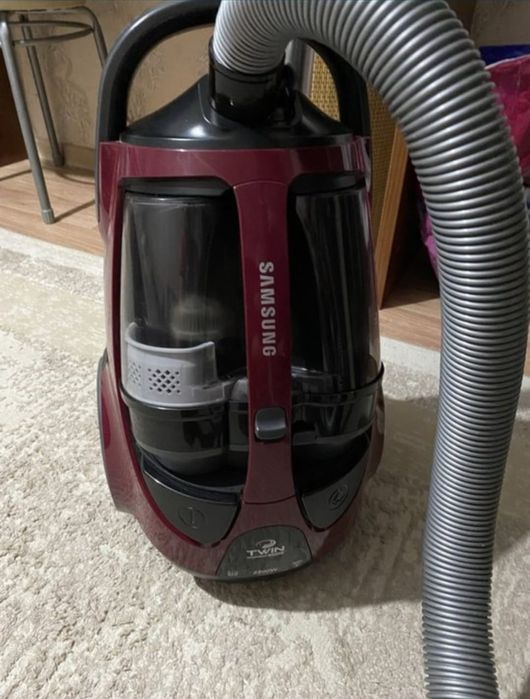 Пылесос Samsung в хорошем состоянии