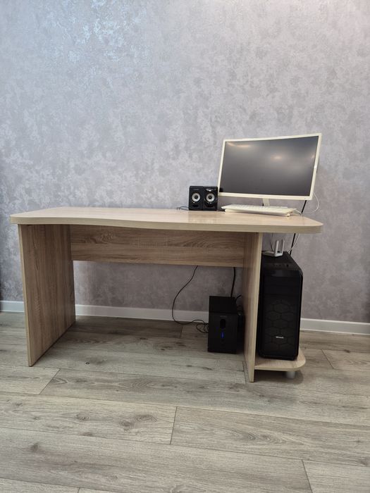 Продам стол письменный