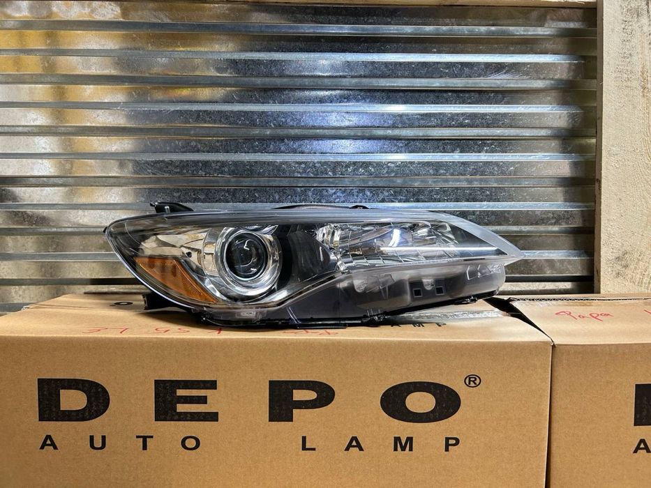 Фара на Камри 55 Американец (Тайвань).