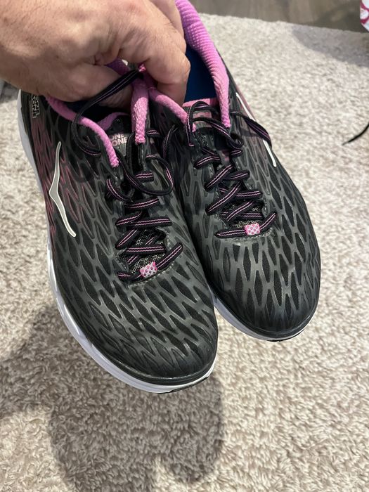 Hola One One Vanquish 2-оригинални дамски маратонки