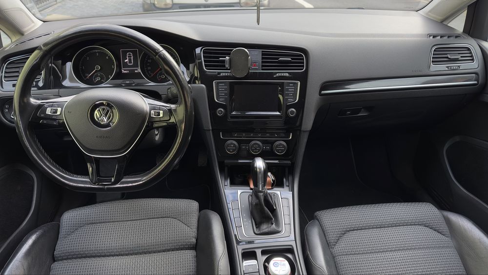 VOLKSWAGEN Golf 2013 — imagine 5