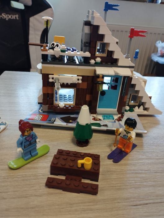 Vând seturi lego