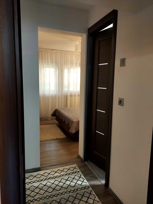 Vand apartament  4 camere