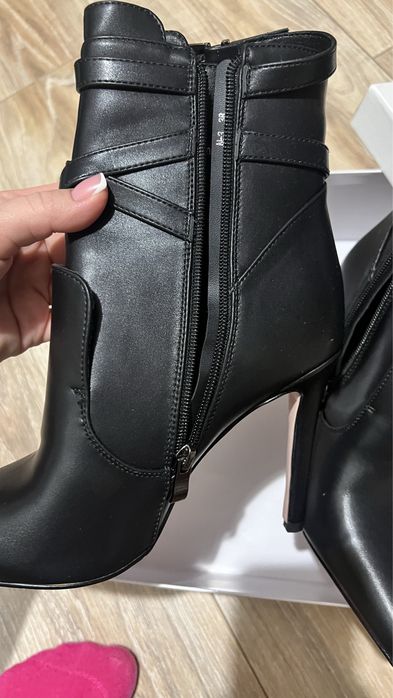 Полусапожки на каблуке, батильоны