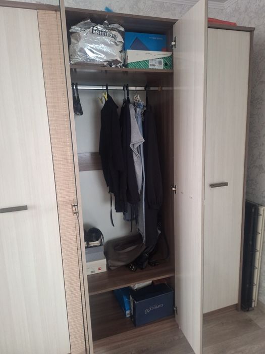Продам шкаф для одежды