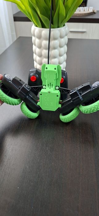 Mașinuță de curse cu telecomanda