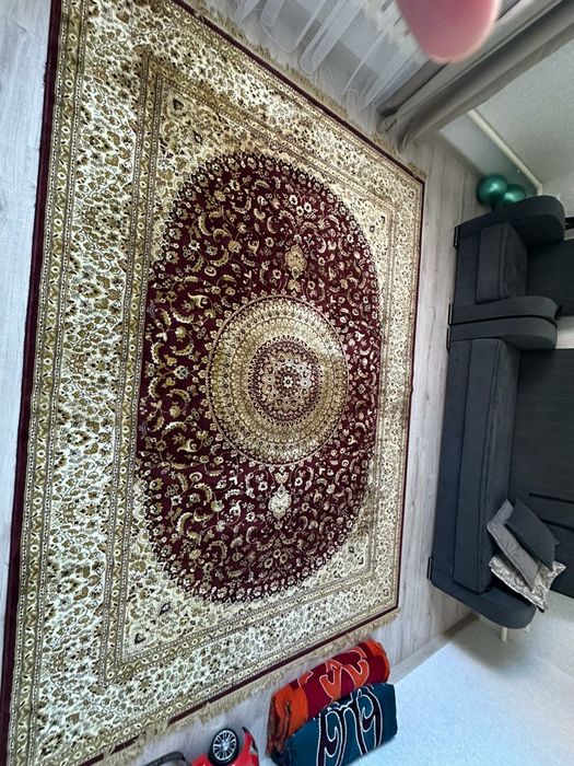 Ковёр продам миллионник