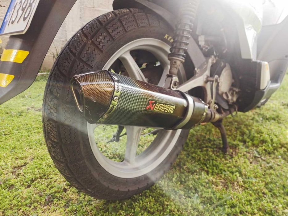Honda Sh 125i-akrapovic