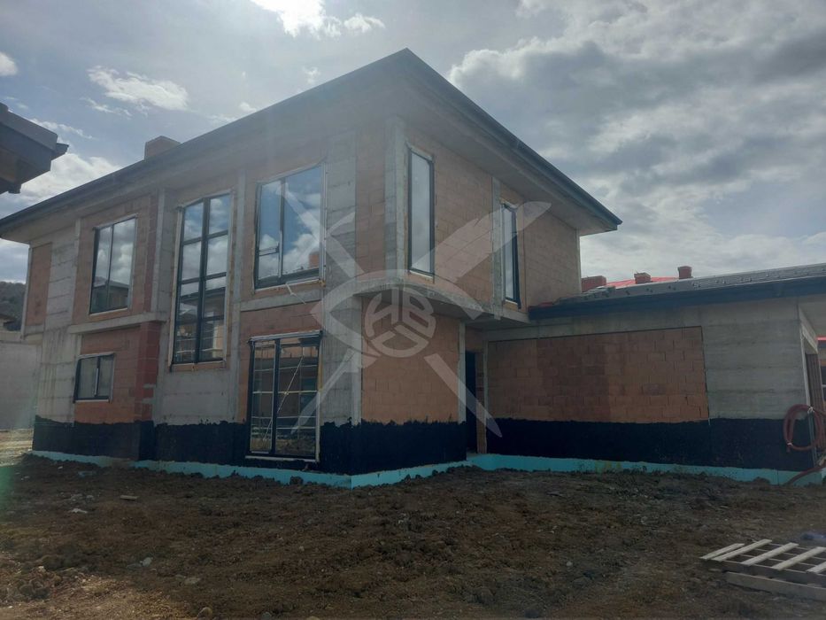 Продава се Къща в с. Лозен, Област София-град - 300 кв.м за 2750 €/кв.м - Снимка #5