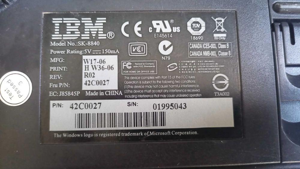 IBM PS/2 Travel Keyboard with UltraNav (SK-8840)