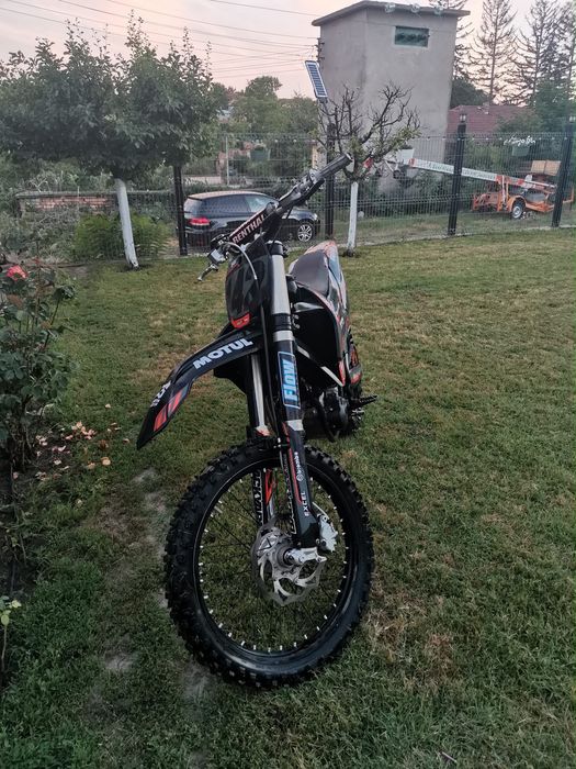 Продавам KTM 350 – кросов мотор, отлично състояние
