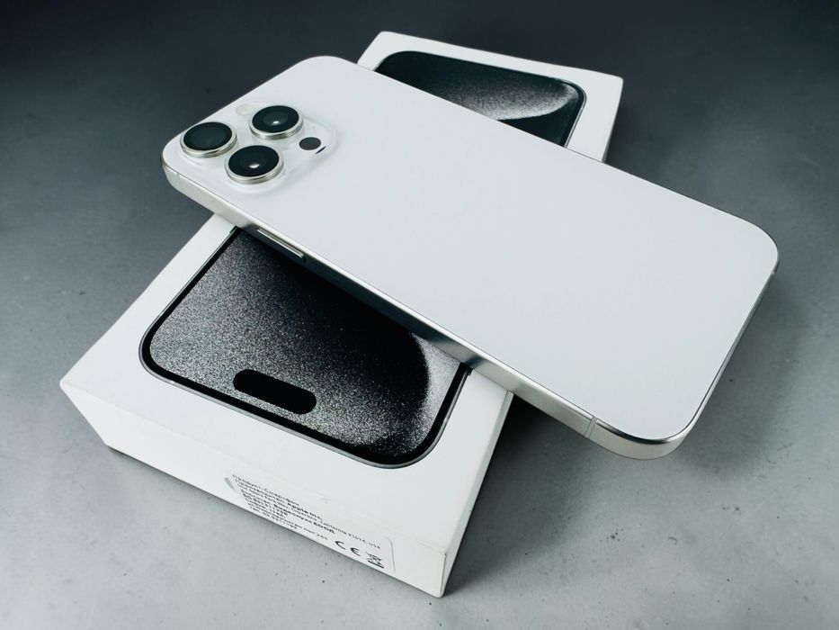 Apple iPhone 15 Pro Max 256GB White Перфектен! Full Pack! Гаранция!