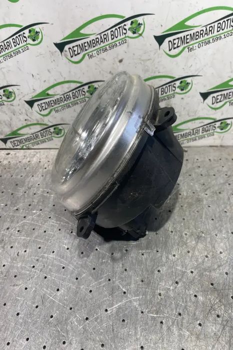 Proiector ceata stanga E11 0210 02 Jeep Cherokee