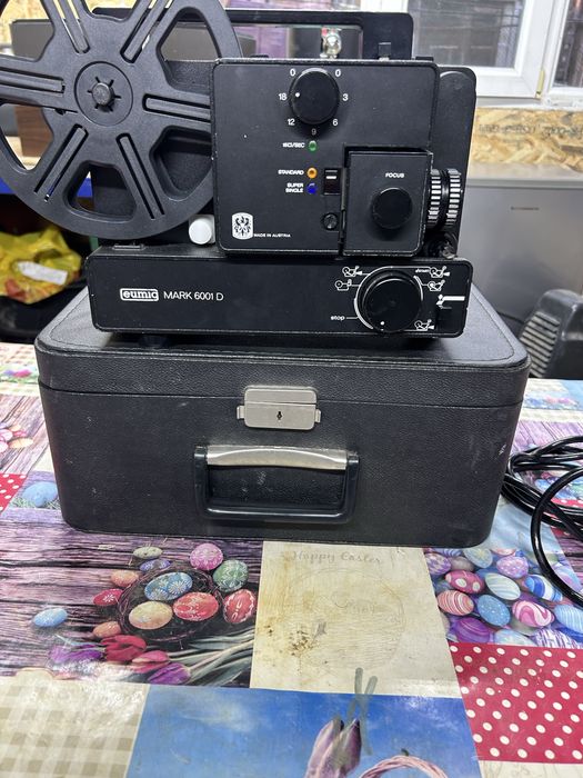 Proiector vintage ani 70 ( super 8 mm)