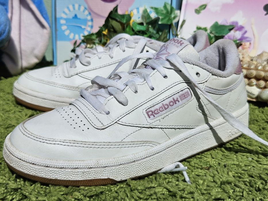 Reebok Classic кецове в бяло лилаво