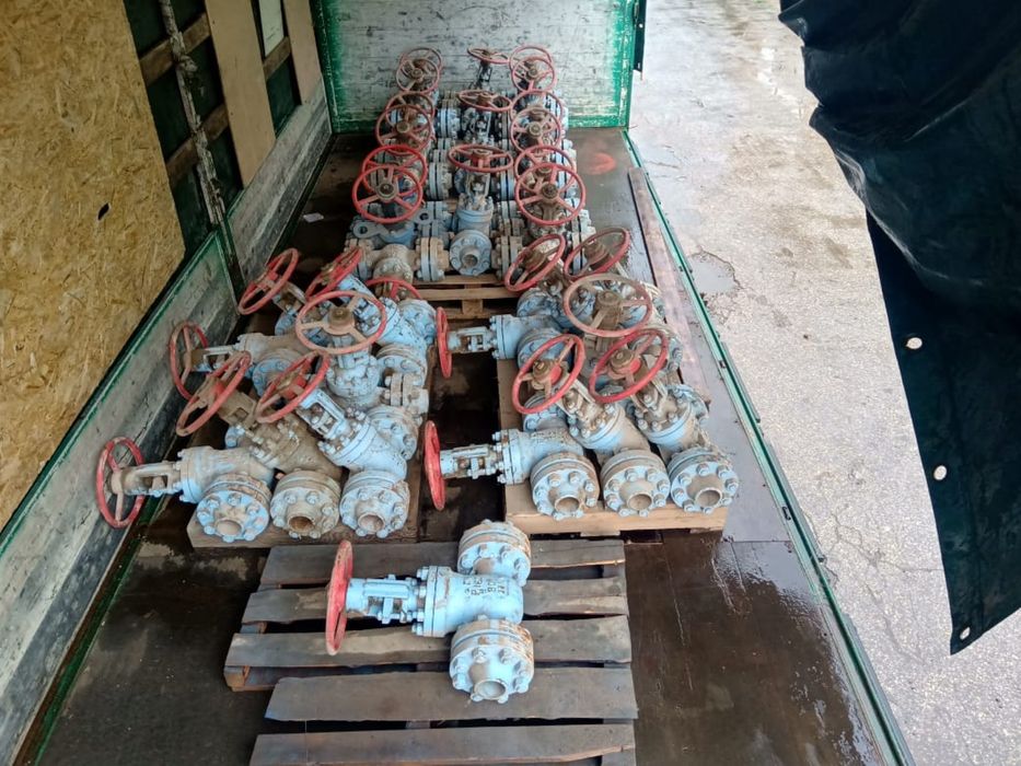 Задвижки продам с хранения