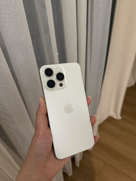 iPhone 15 Pro Max 256 GB Silver Белый