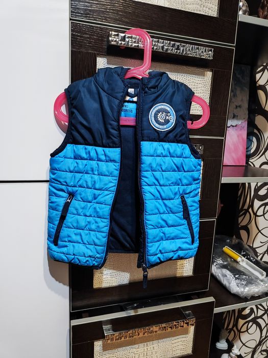 Жилетка на мальчика 110