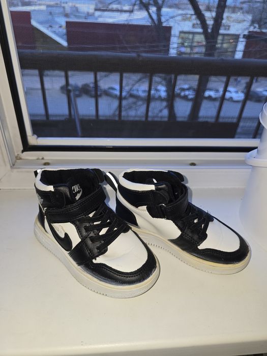 Продам детский обувь цена за 5 пар