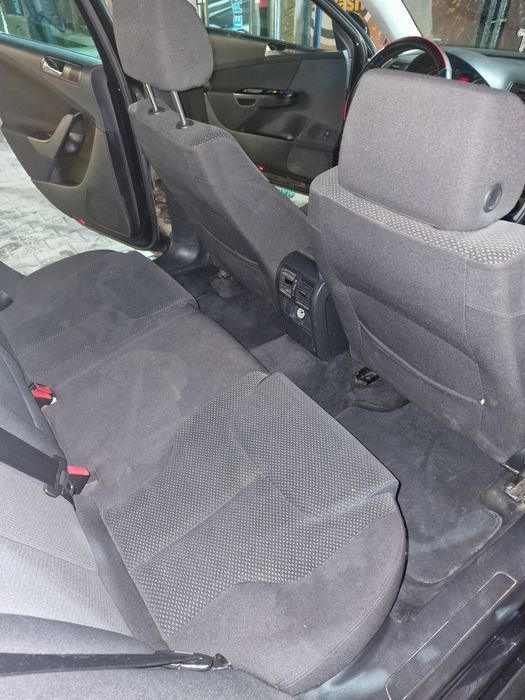 Volkswagen Passat B6 – 2.0 TDI 140 CP – 2006
Vând Volkswagen Passat B6