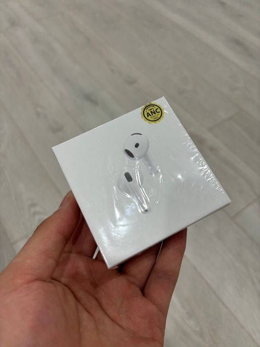 Apple AirPods 4 ANC