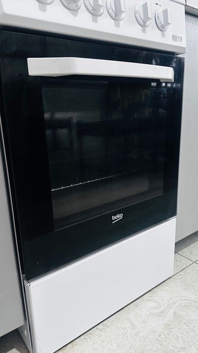 Продам электроплиту