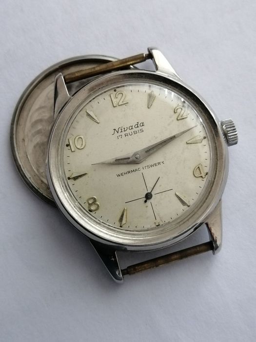 Nivada model diplomat