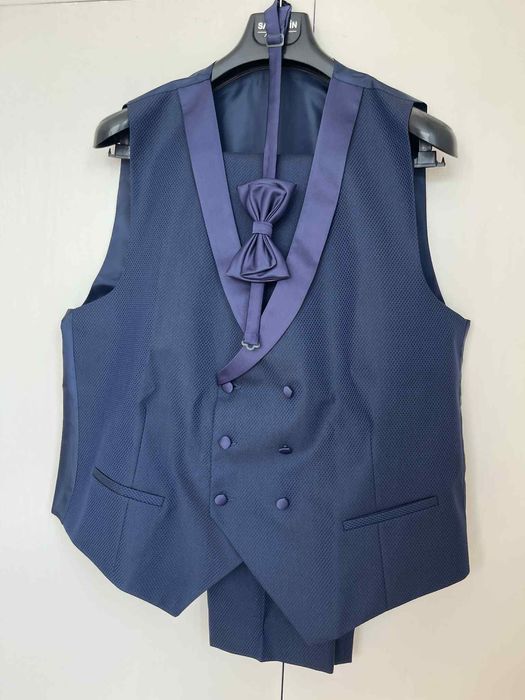 Мъжки костюм син