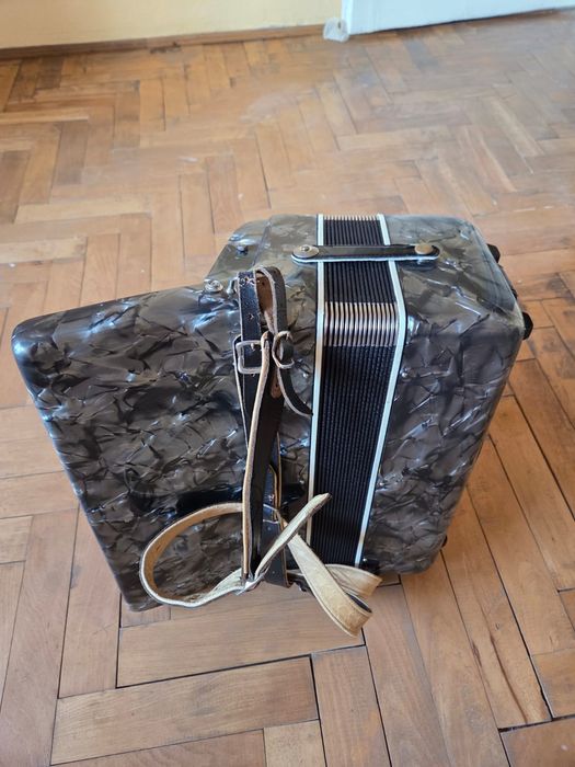 Acordeon Comet în stare perfecta de funcționare