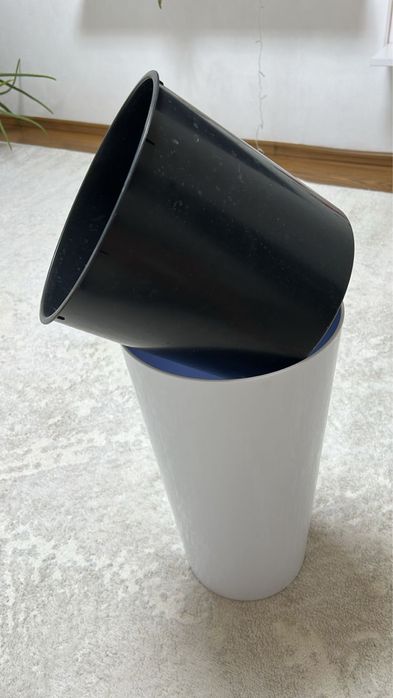 Продам кашпо напольное