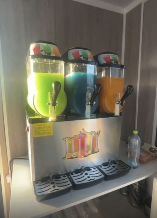 Продам трехколбовый гранитор (слаш аппарат)