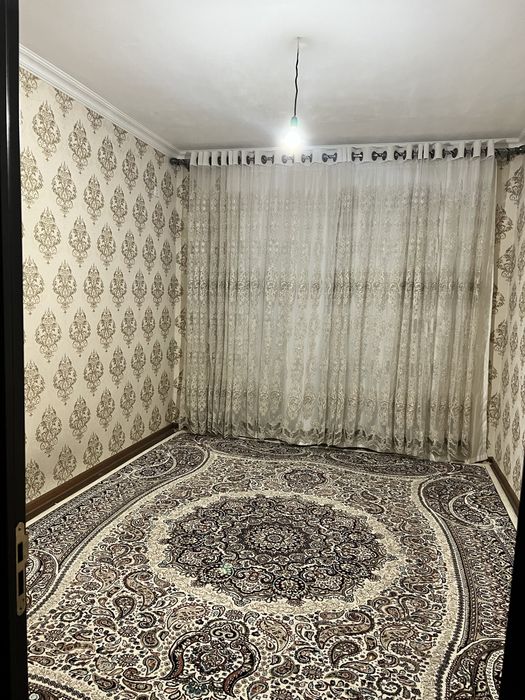 Uy ijaraga beriladi Yangihayot tumani Oʻzgarish (2-bekat) oldida
