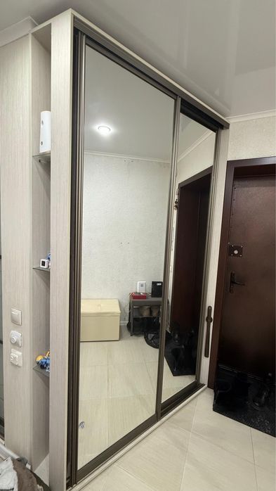 Продам угловой шкаф