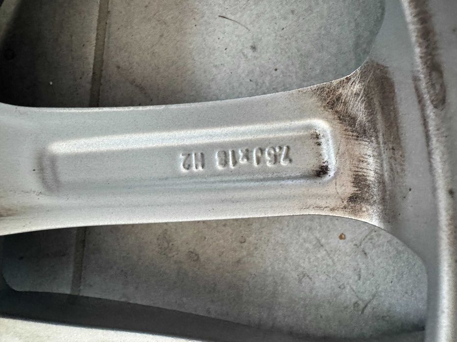 Roti originale Hyundai R18 235/60