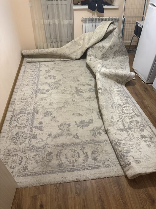 Ковер продам в отличном состоянии
