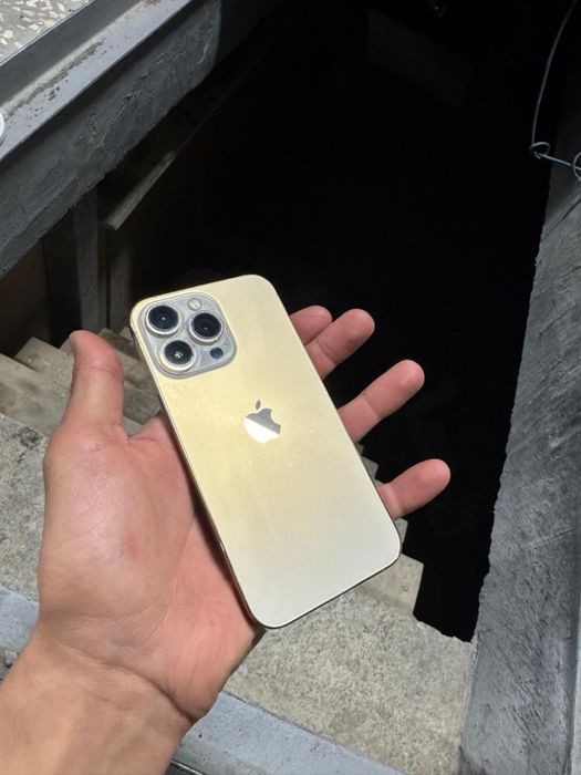 Продам Iphone 13 pro