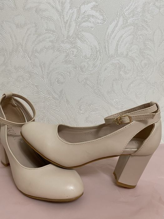 Туфли новые стильные ,три фасона