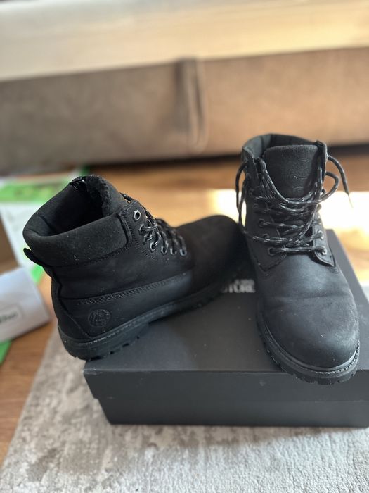 Bocanci imblaniti marimea 37