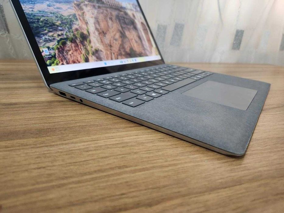 Microsoft Surface Laptop 4