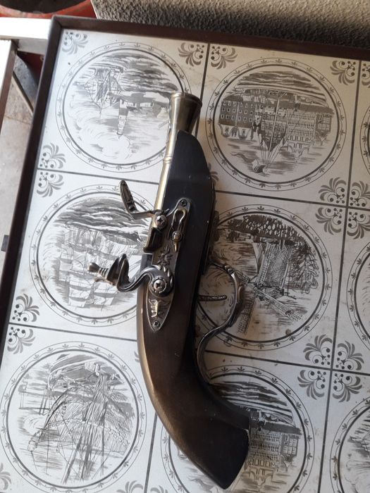 Сувенир зажигалка