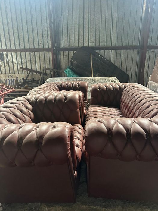 Canapea Chesterfiel piele ecologica impecabila !