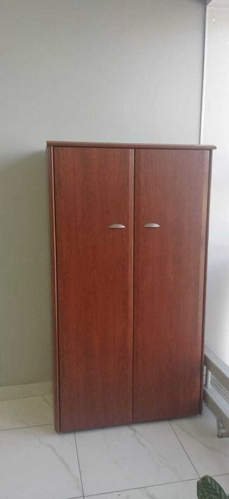 Продам набор офисной мебели