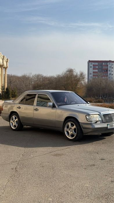 Продам легендарную Мерс 124