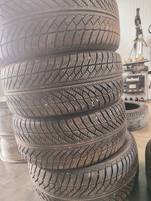 4бр.зимни гуми 245/45/18 Goodyear