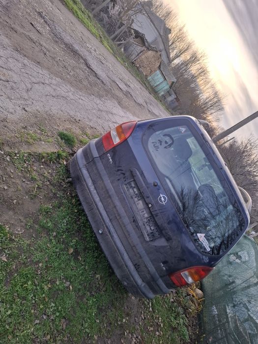 Опел Зафира. На части 1.8 125